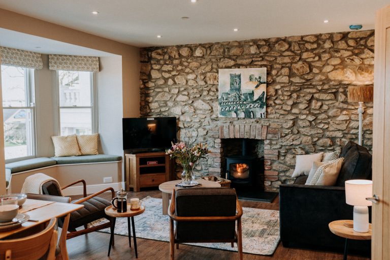 St-Davids-Cathedral-House-Lounge-4