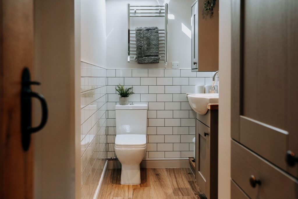 Hideaway St Davids En Suite Bathroom 2