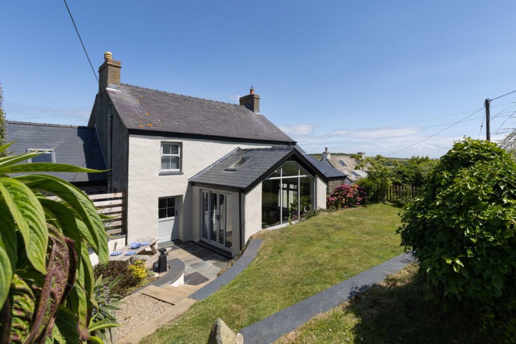 Farmhouse Retreat St Davids Exterior And Garden 2