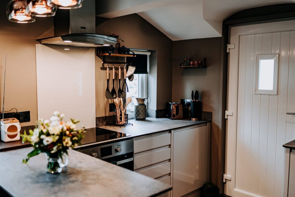 Ty Cosy St Davids Kitchen 2