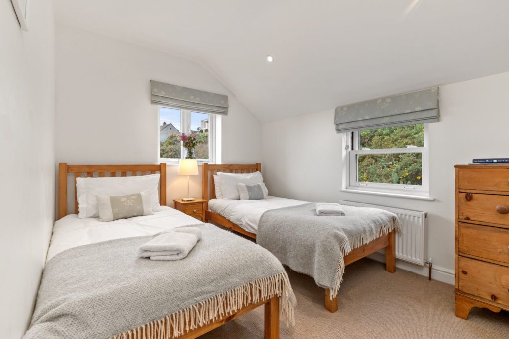 Boathouse Cottage Solva Twin Bedroom
