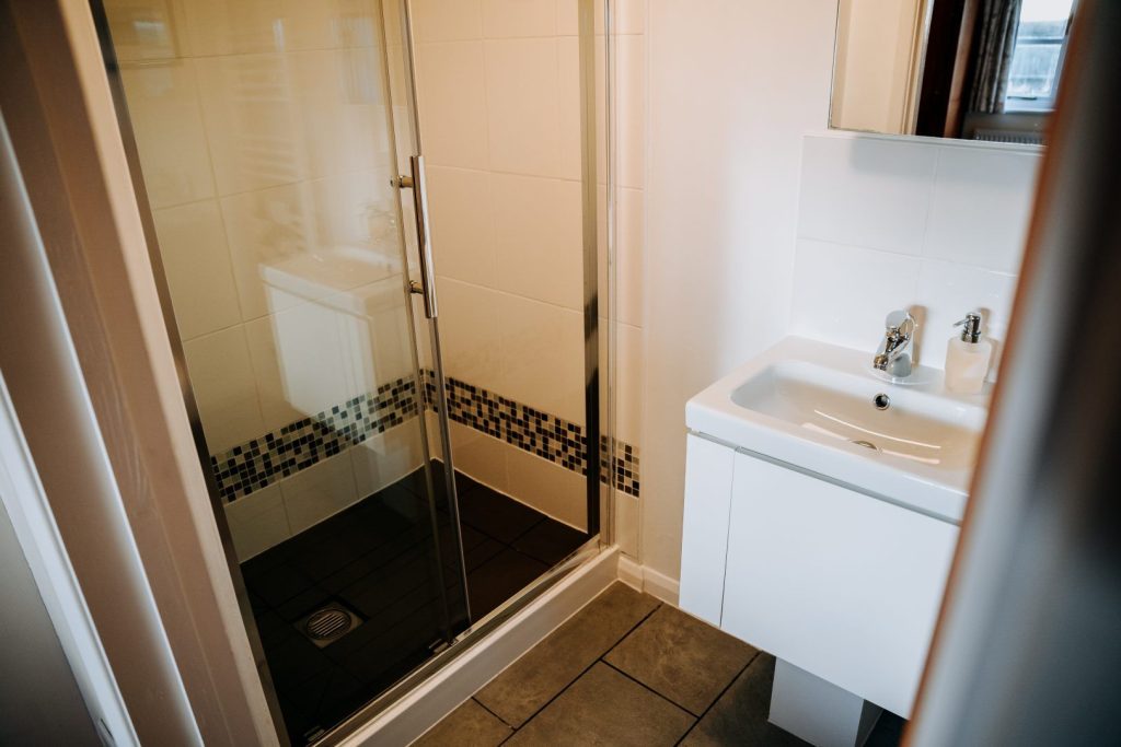 Bwthyn Dowrog St Davids Shower Room