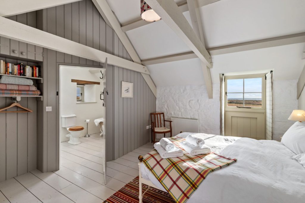 Carreg Wen Solva Kingsize Bedroom