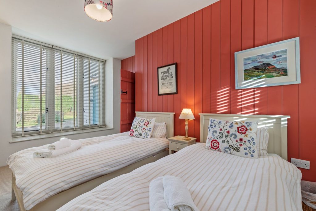 Carreg Wen Solva  Twin Bedroom