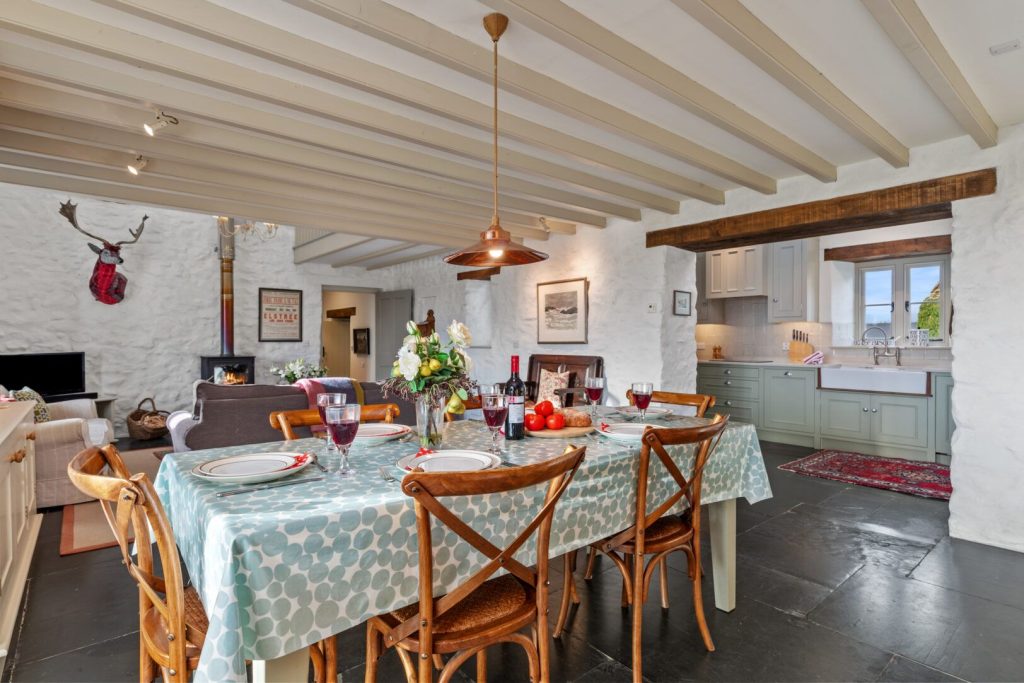 Carreg Wen Solva Dining Table 2