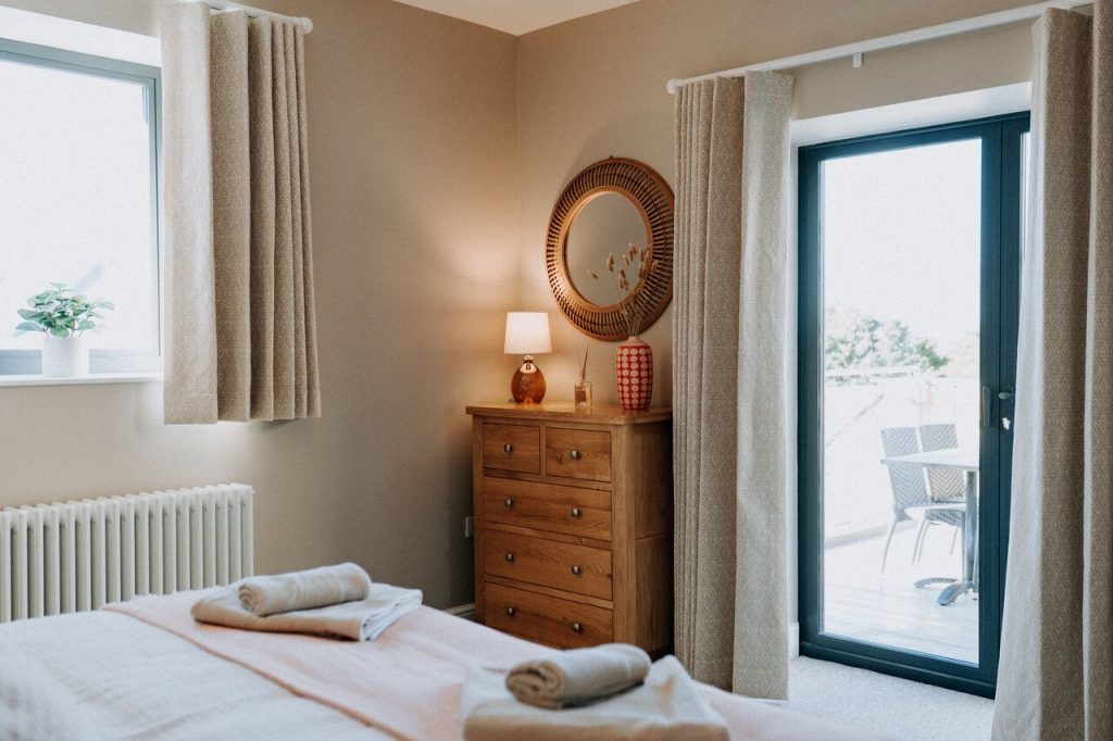 Cathedral House St Davids Kingsize Zip And Link Bedroom 2