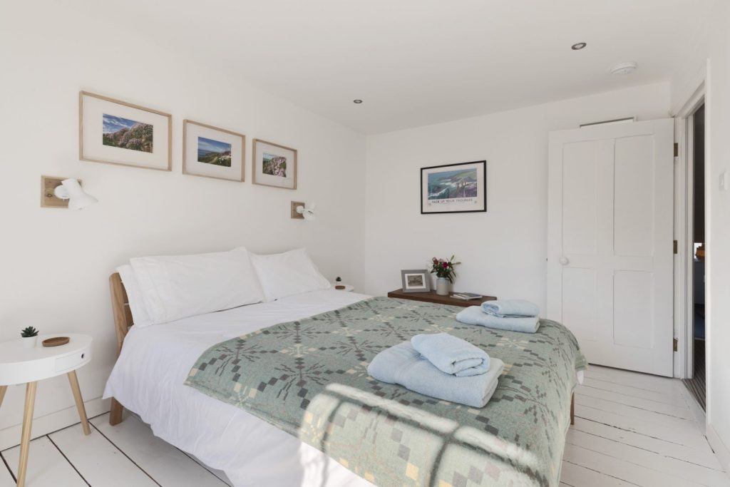 Coastguards House St Davids Kingsize Bedroom