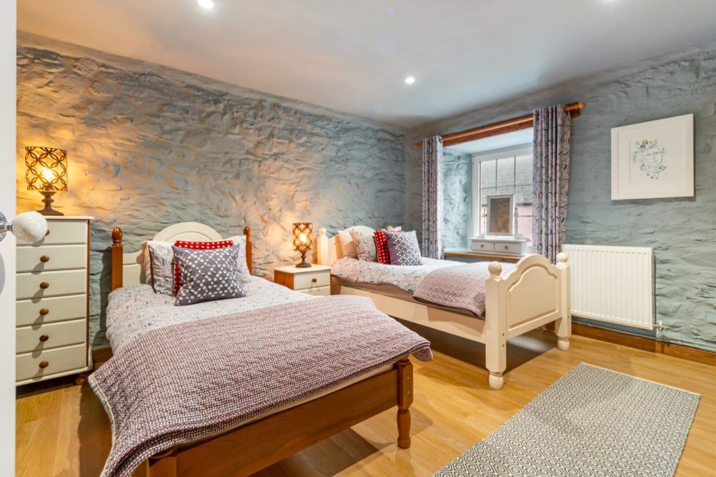 Gallery House St Davids Twin Bedroom