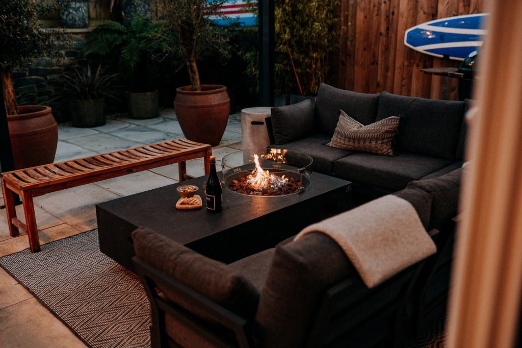 Galwad  Y Mor St Davids Patio Night 2