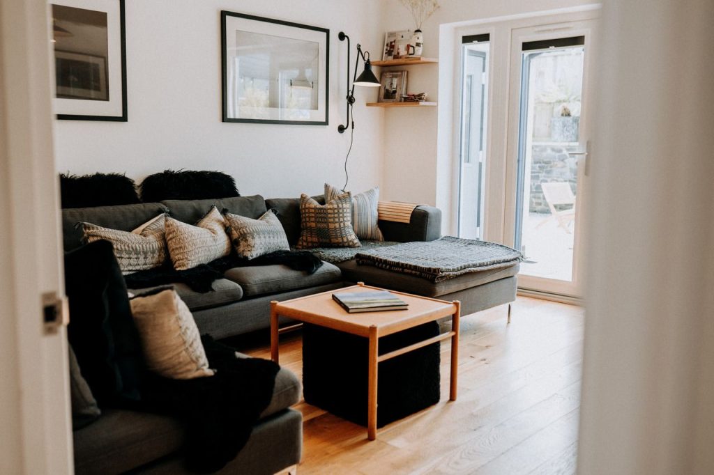 Galwad  Y Mor St Davids Lounge 3