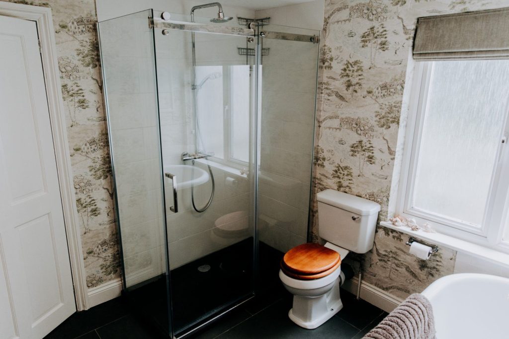 Golden House St Davids Bathroom