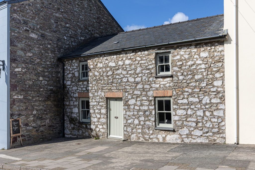 Harbourmasters Cottage St Davids Exterior 2