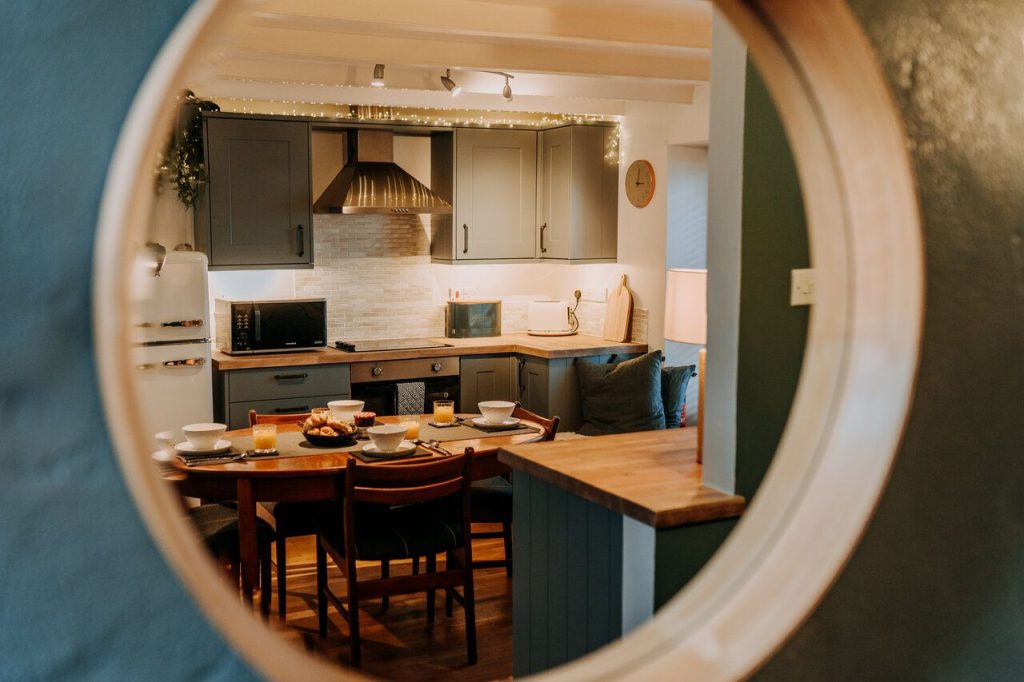 Grove Cottage Solva Kitchen 2