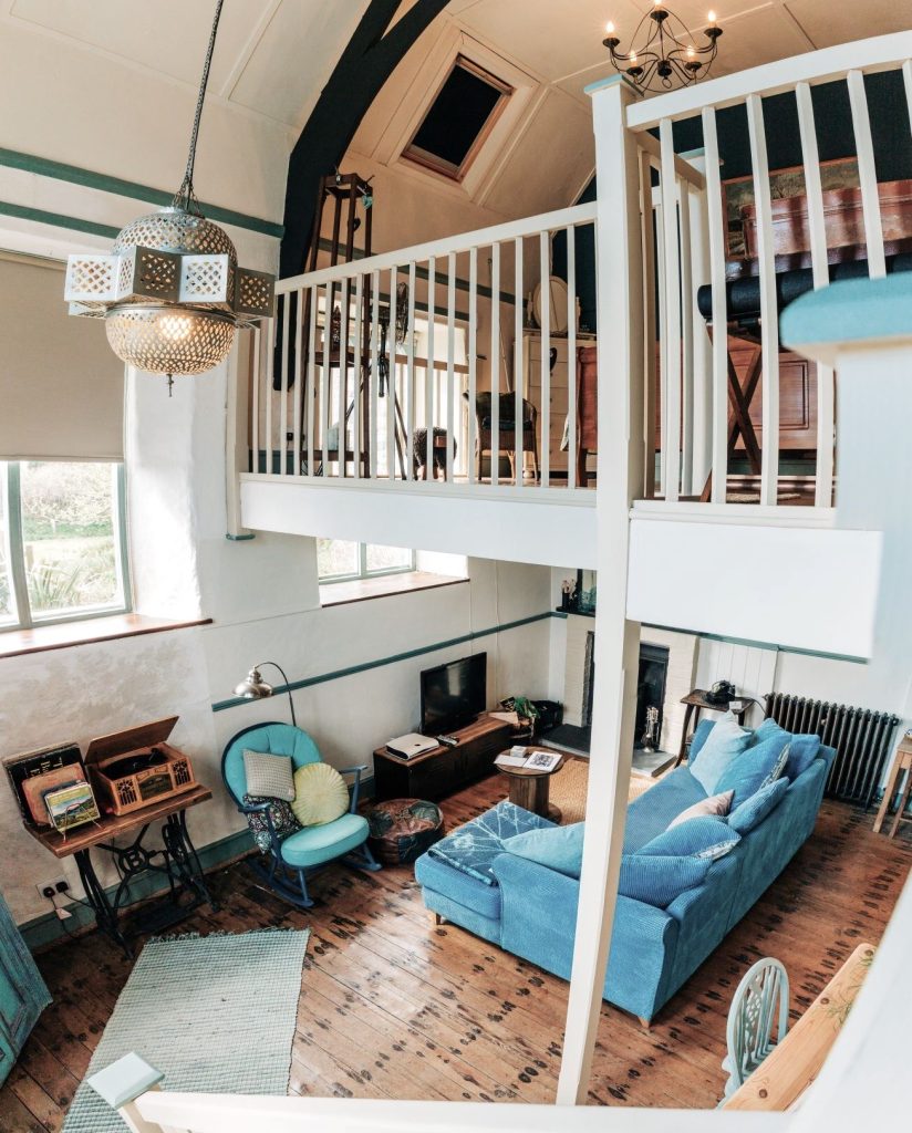 Ysgol Fach St Davids Upstairs And Downstairs 