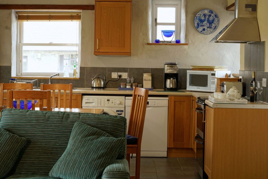 Yr-Hendy-St-Davids-Kitchen-2