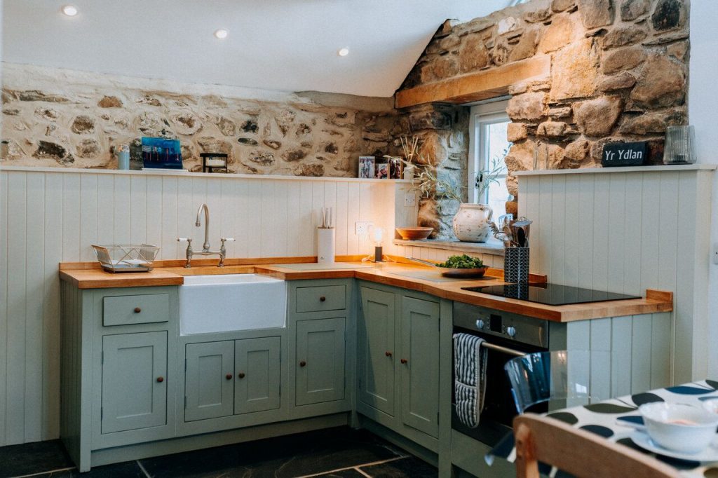 Yr  Ydlan Aberiddy Kitchen 5 