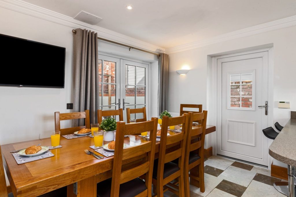 Y Bwlch Solva Dining 2