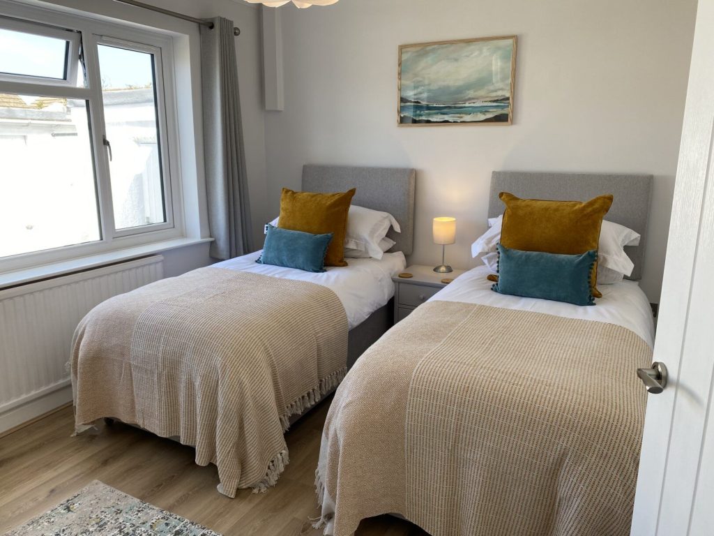 Headlands St Davids Twin Bedroom