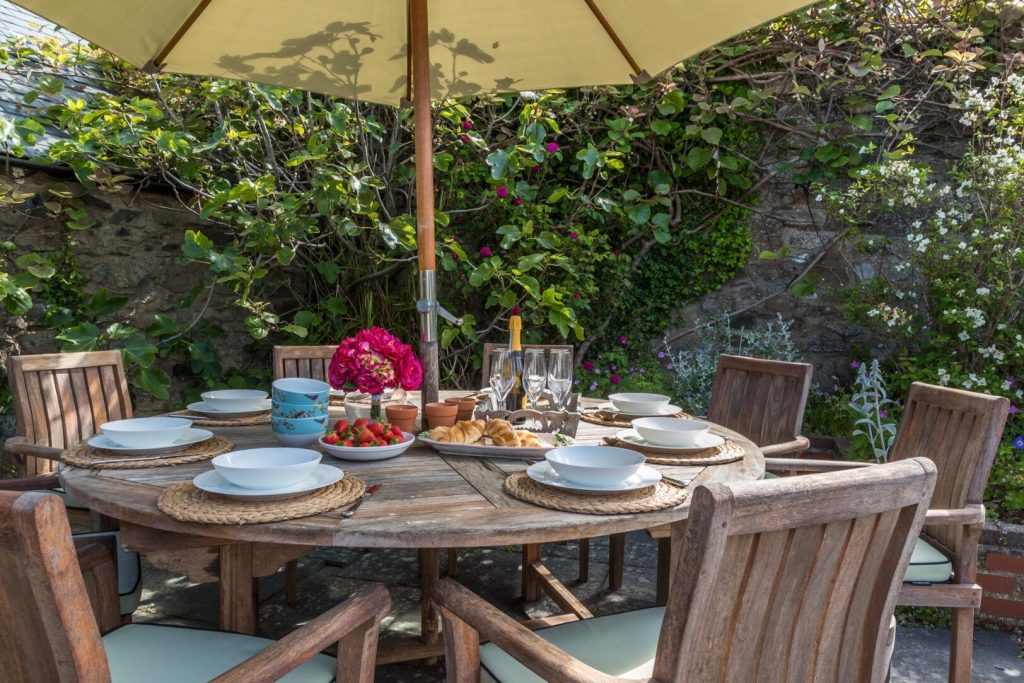 New Cross House St Davids Outdoor Dining 2