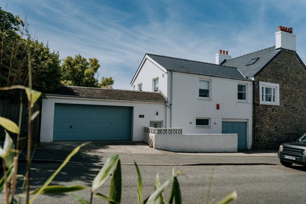 Paris House St Davids Exterior