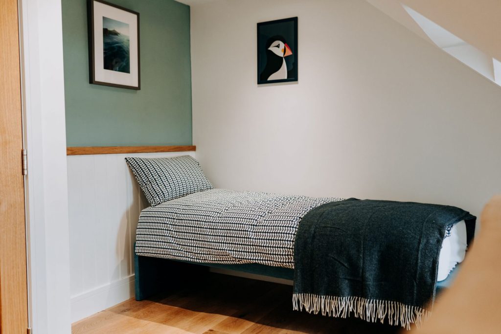 Paris House St Davids Twin Bedroom