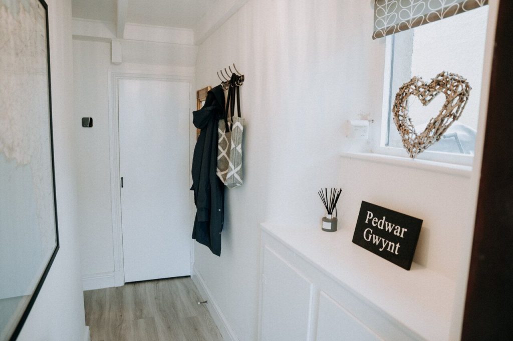 Pedwar Gwynt St Davids Hallway