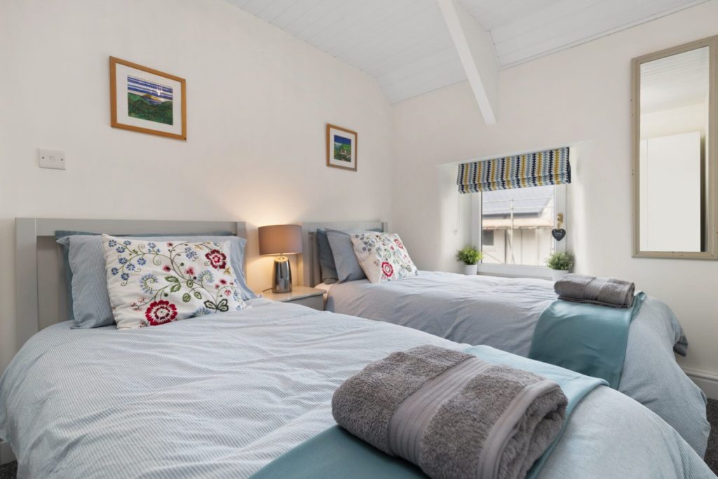 Pedwar Gwynt St Davids Twin Bedroom