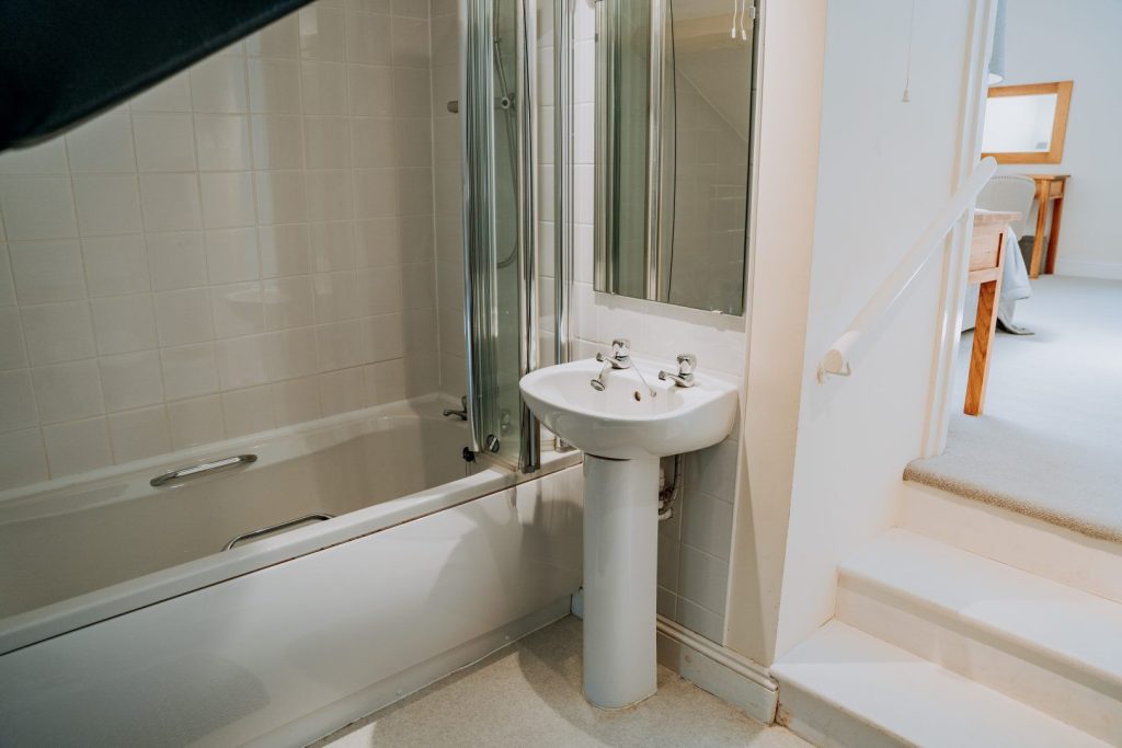 Penlan Farmhouse St Davids En Suite Bathroom 2