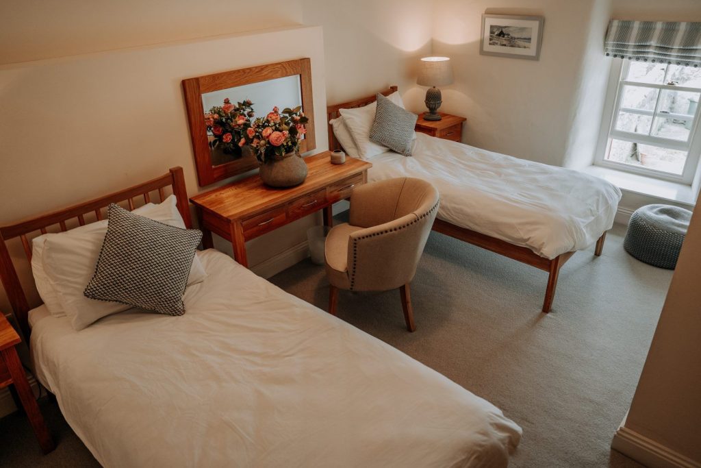 Penlan Farmhouse St Davids Twin Bedroom