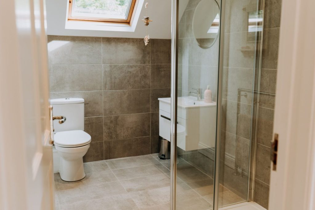 Treowen St Davids Master Bedroom En Suite