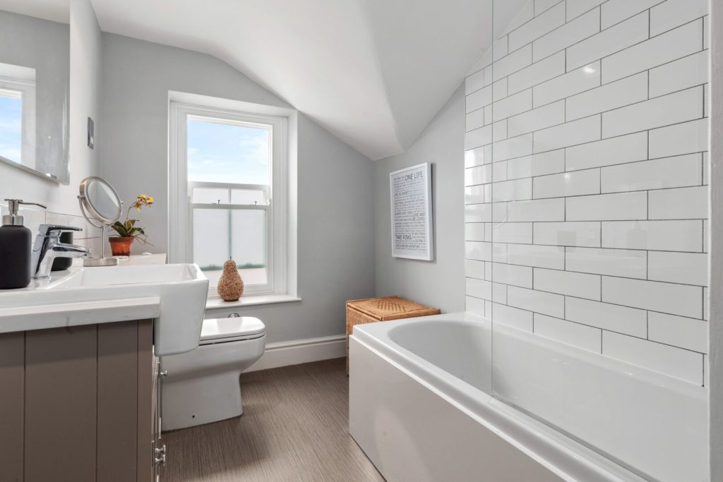 Ty Banc St Davids Bathroom