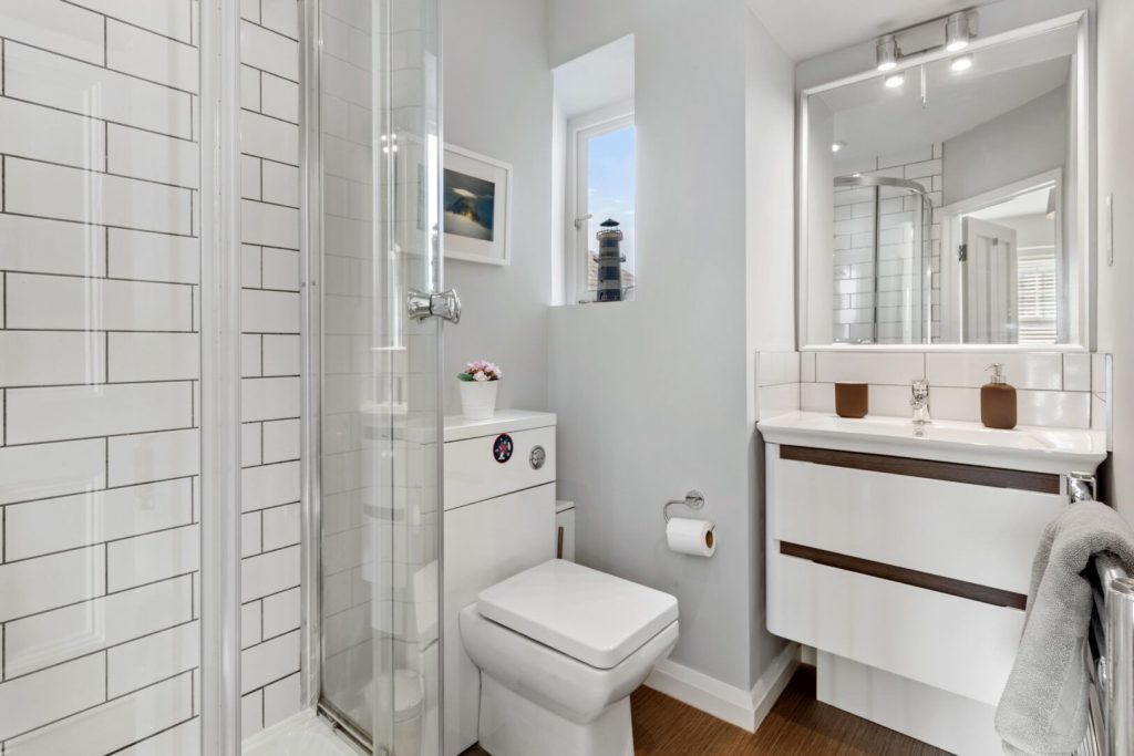 Ty Banc St Davids En Suite Shower