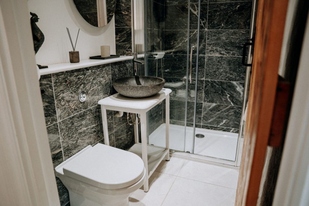 Ty Ganol St Davids Annex Shower Room