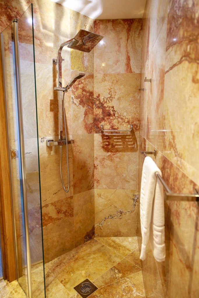 St Harmon Solva En Suite Shower 3