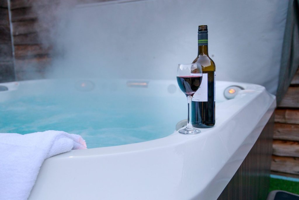 St Harmon Solva Hot Tub 3