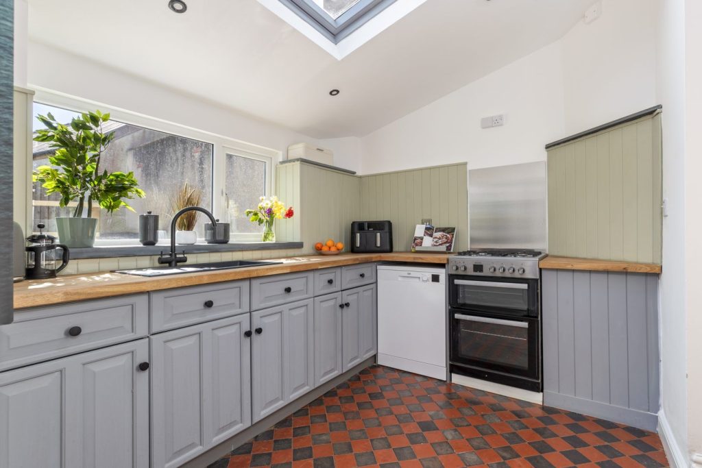 Ty Price St Davids Kitchen 3