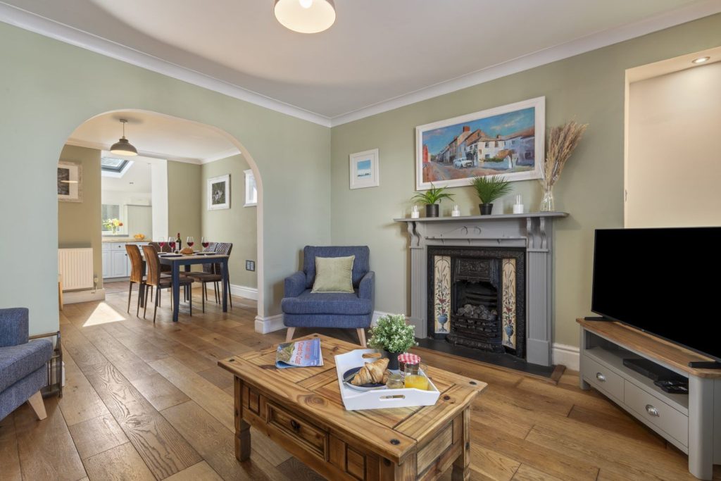 Ty Price St Davids Lounge 4