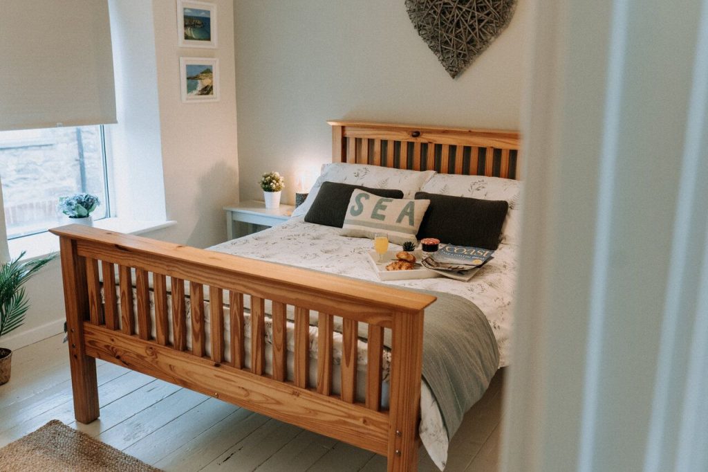 Ty Sara St Davids Front Bedroom