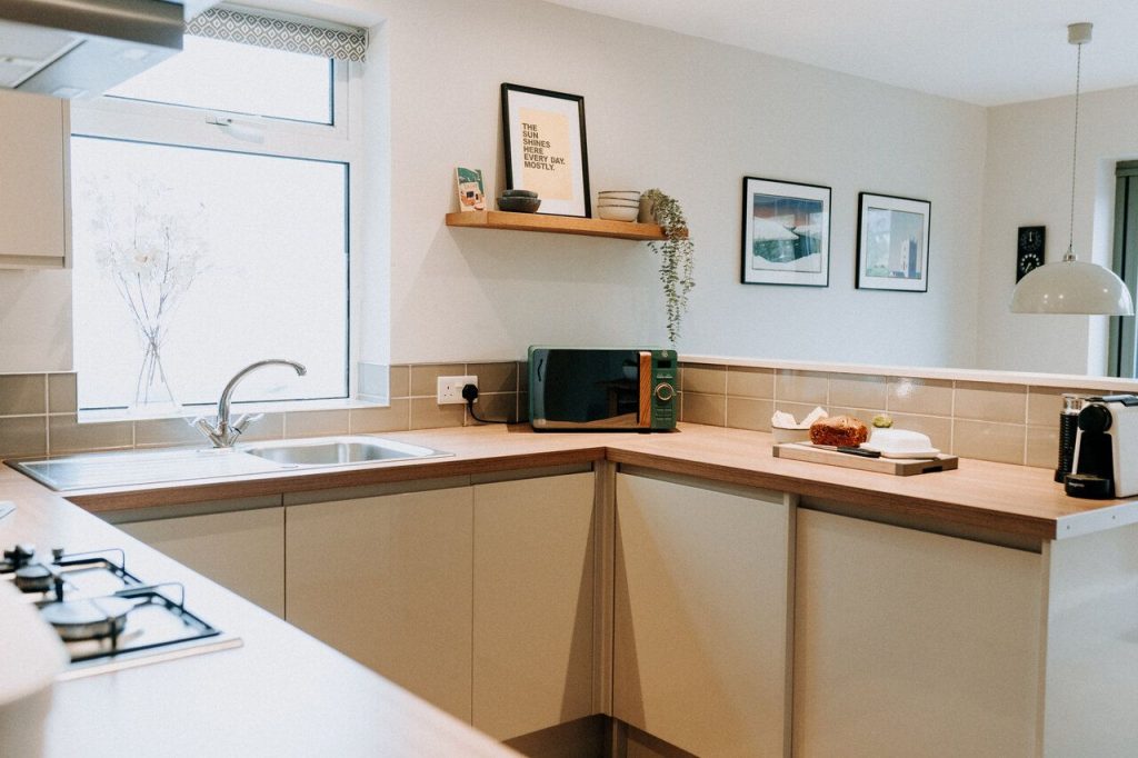 Ty Sara St Davids Kitchen 2