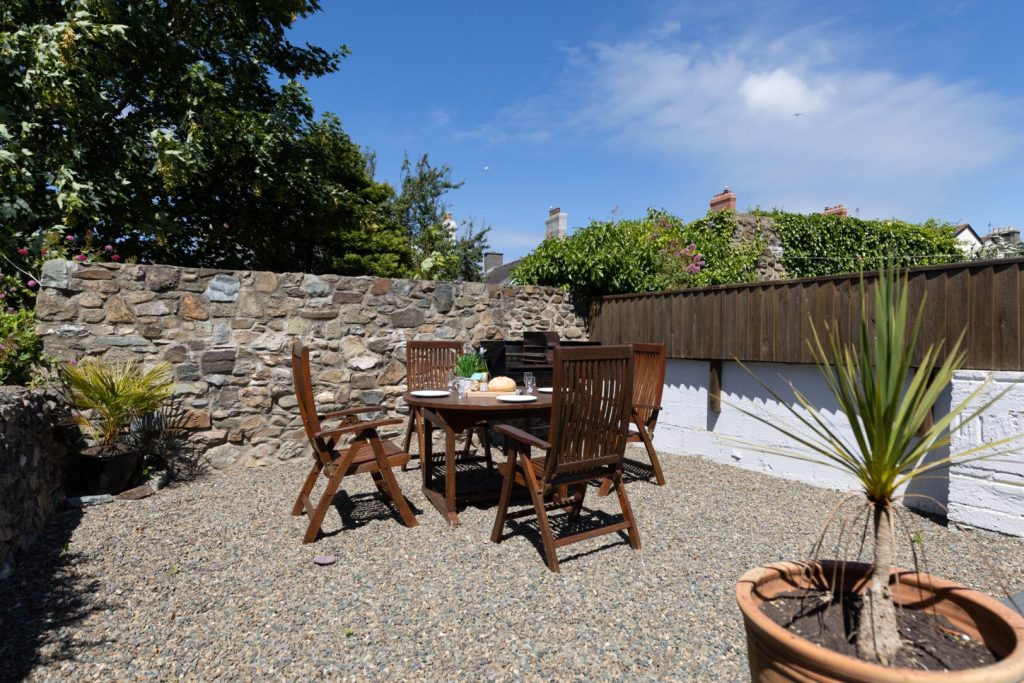 Ty Sara St Davids Patio 2