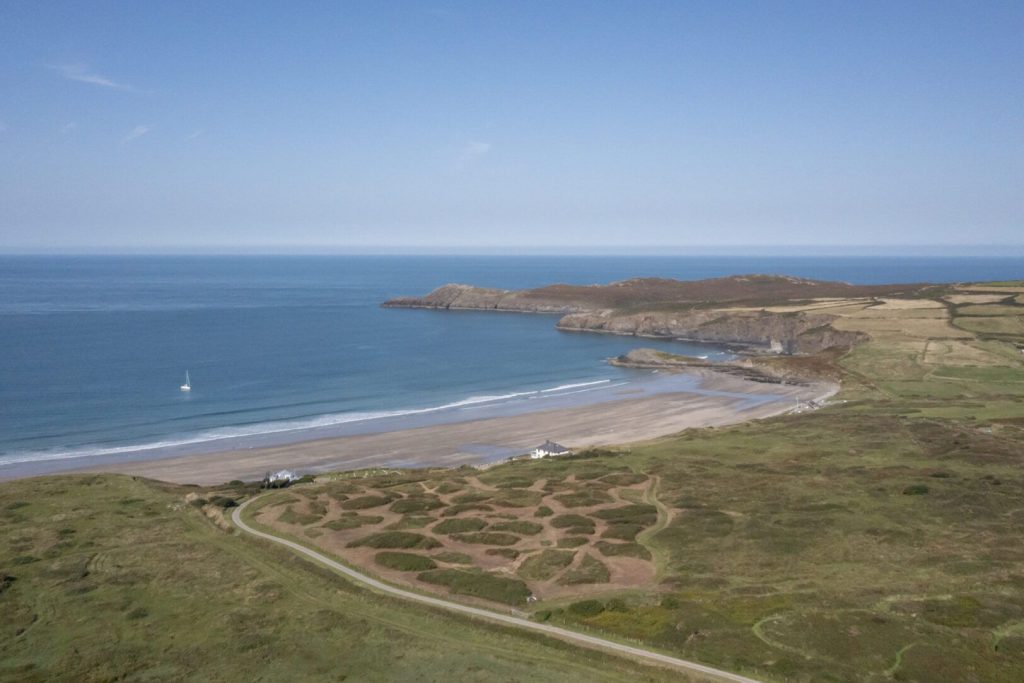 Wdig Farmhouse Near St Davids Beach View