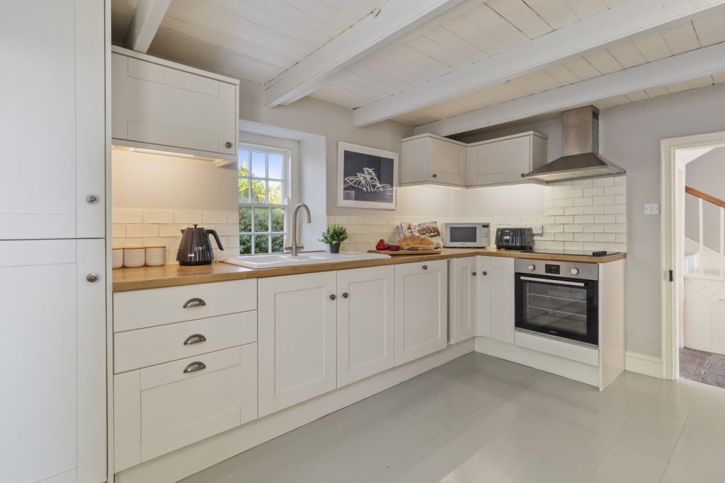 Wdig Farmouse Near St Davids Kitchen 5 