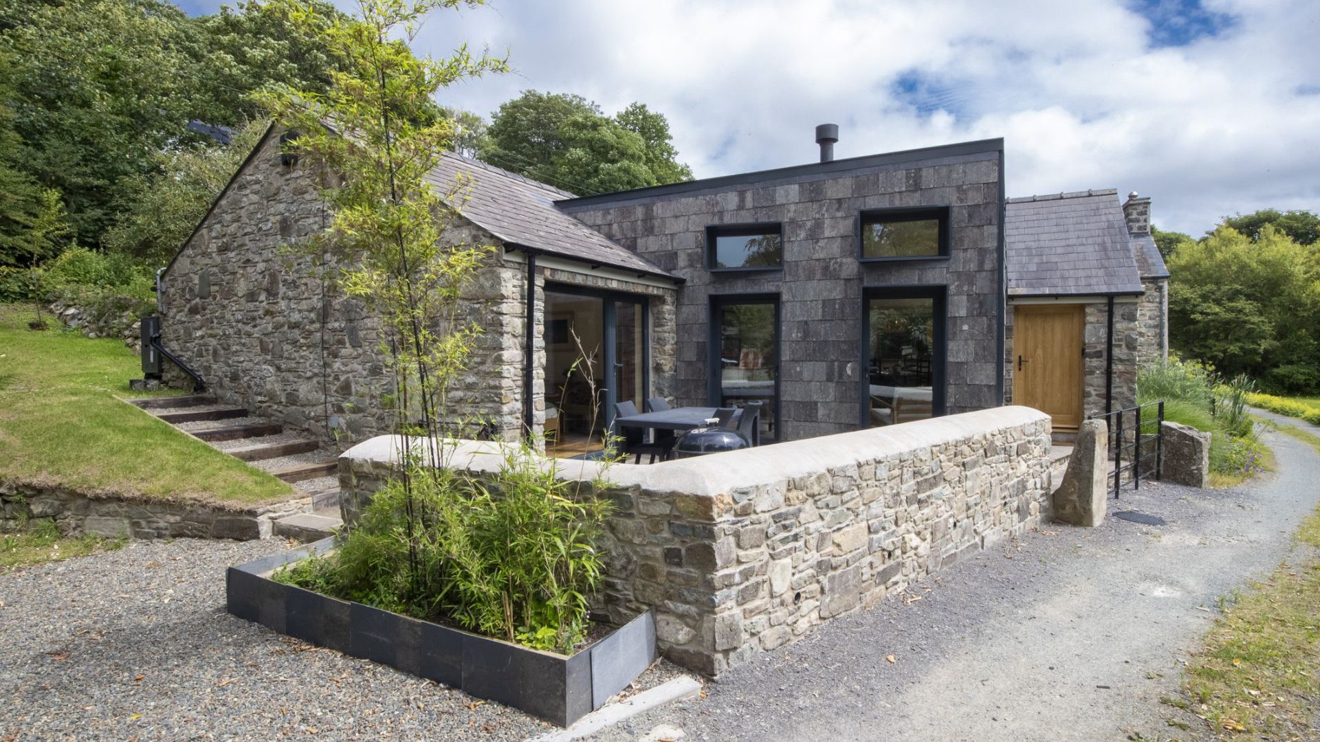 Mill Lodge Solva Exterior