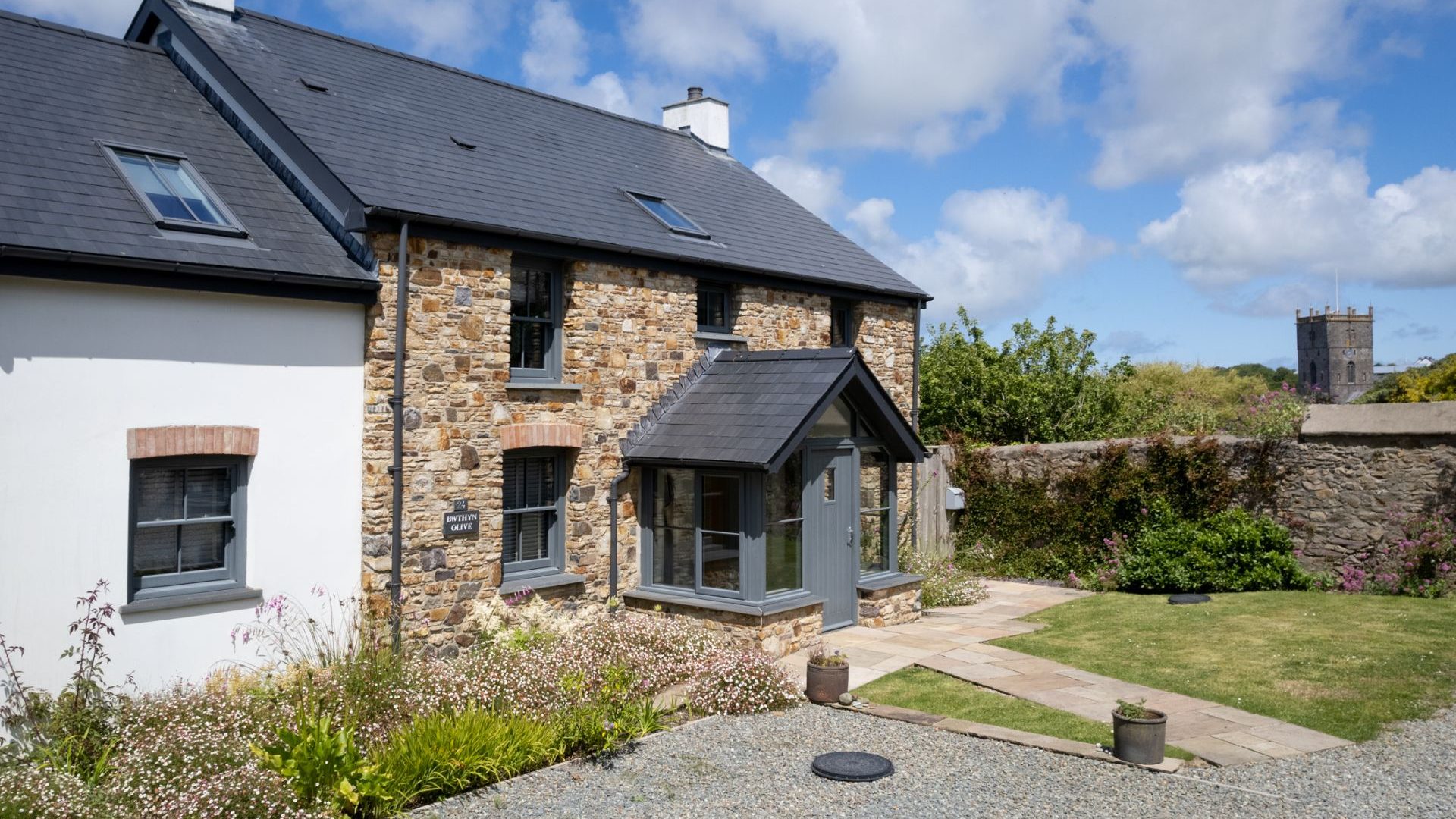 Ty Olive St Davids Exterior