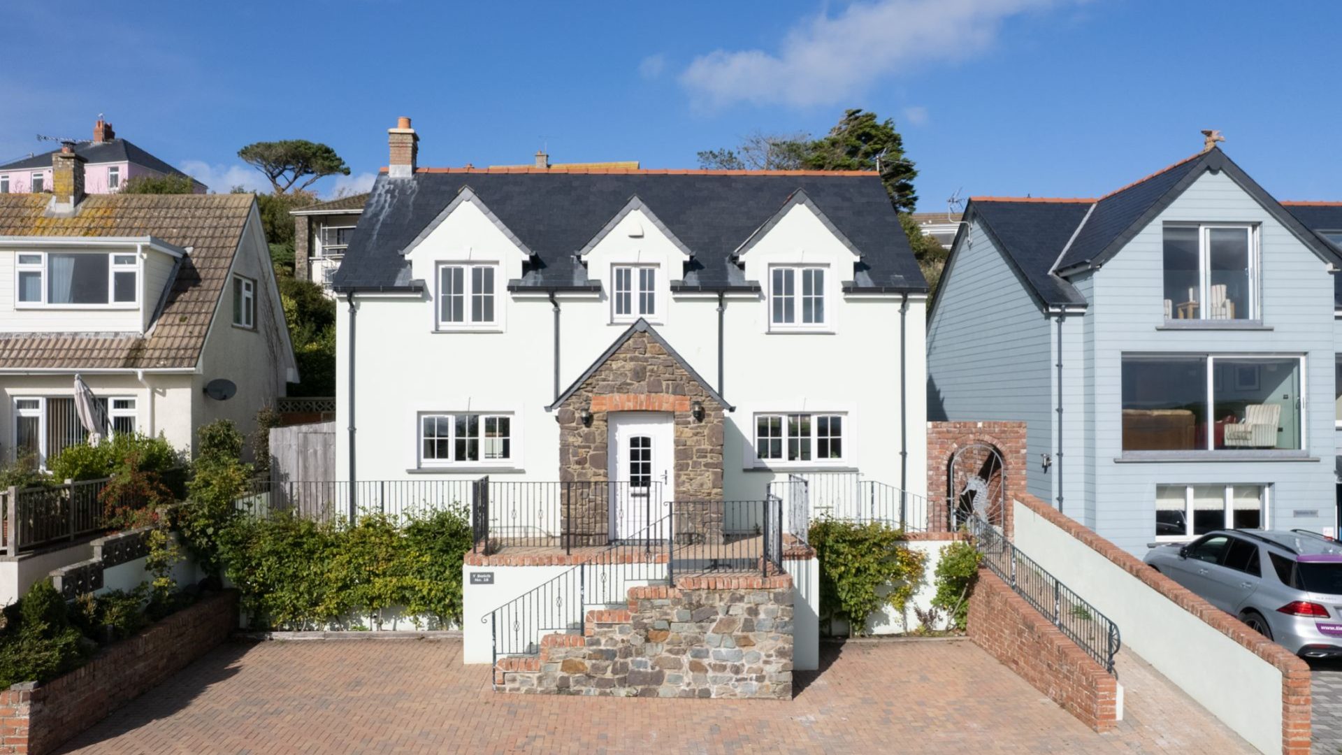 Y Bwlch Solva Exterior