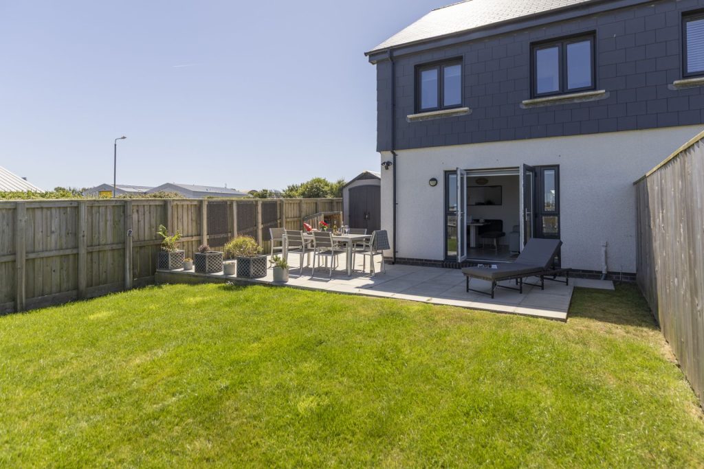 Ty Pendragon St Davids Rear Exterior