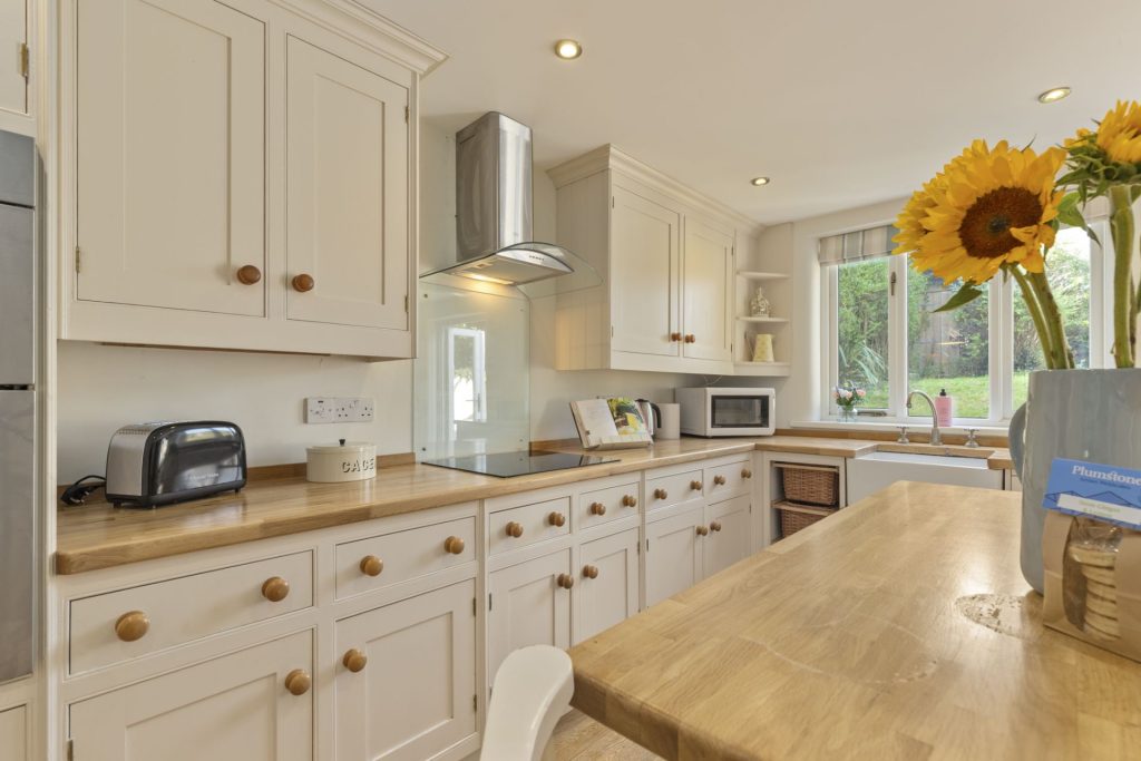 Glanhafan Solva Kitchen 2