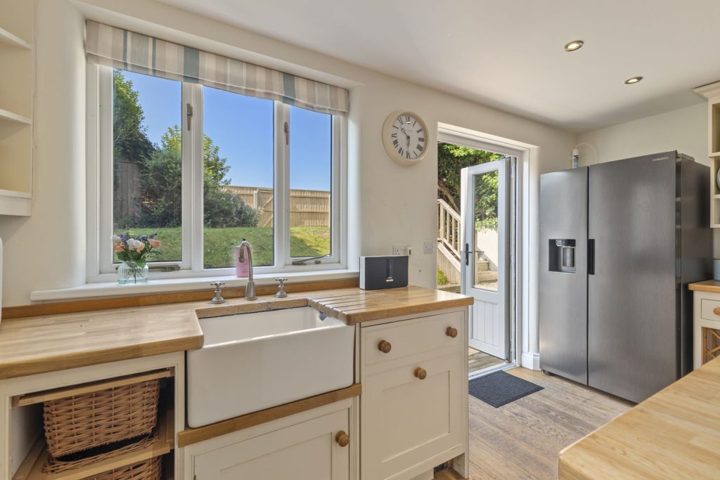 Glanhafan Solva Kitchen 4