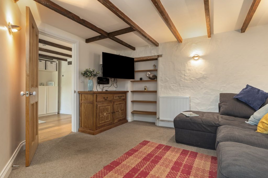 Glanhafan Solva Lounge 2