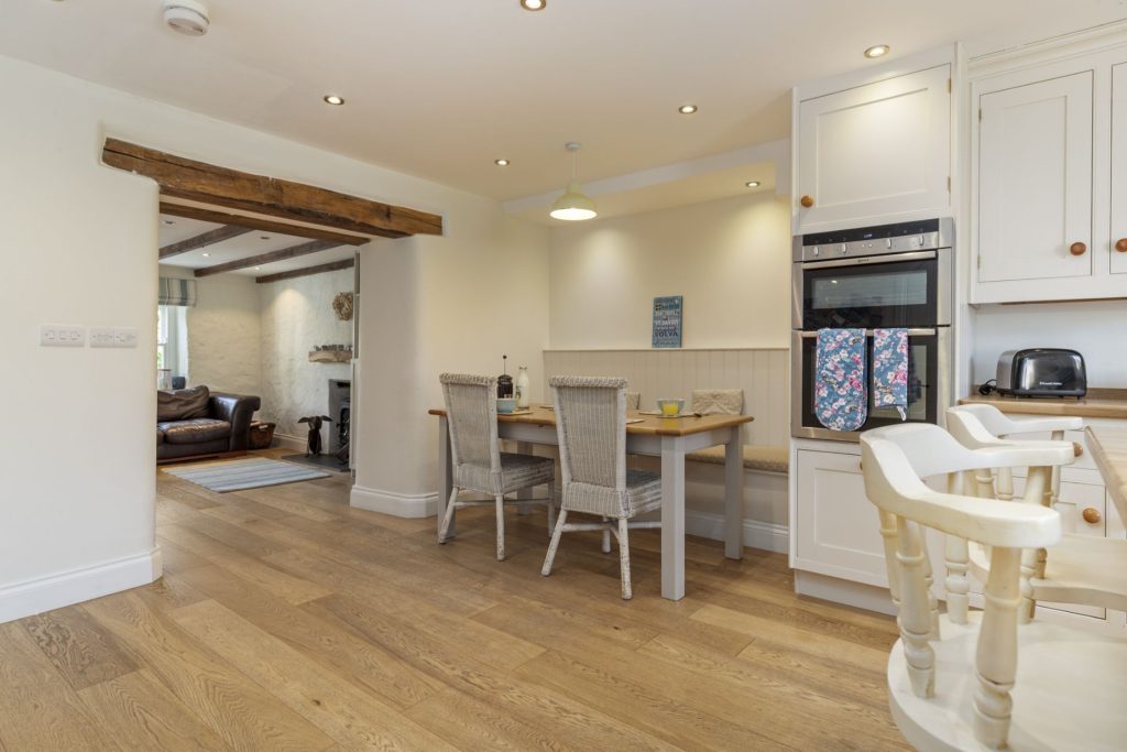 Glanhafan Solva Kitchen 6